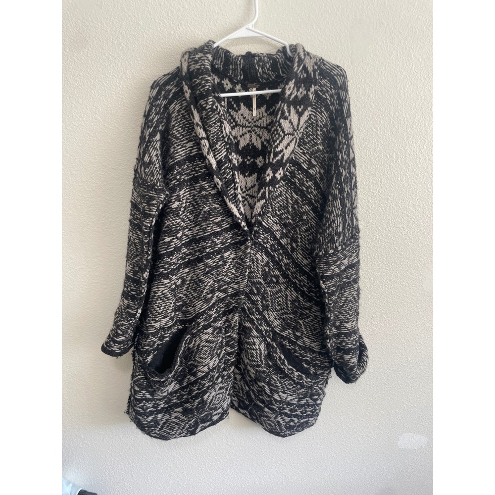 Free People Cardigan Women Small Black White EUC‎ Wool Fair Isle Long Oversized